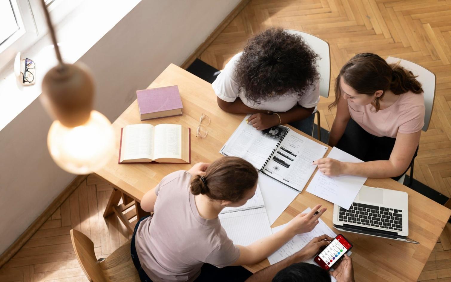 Análisis de datos financieros en tiempo real